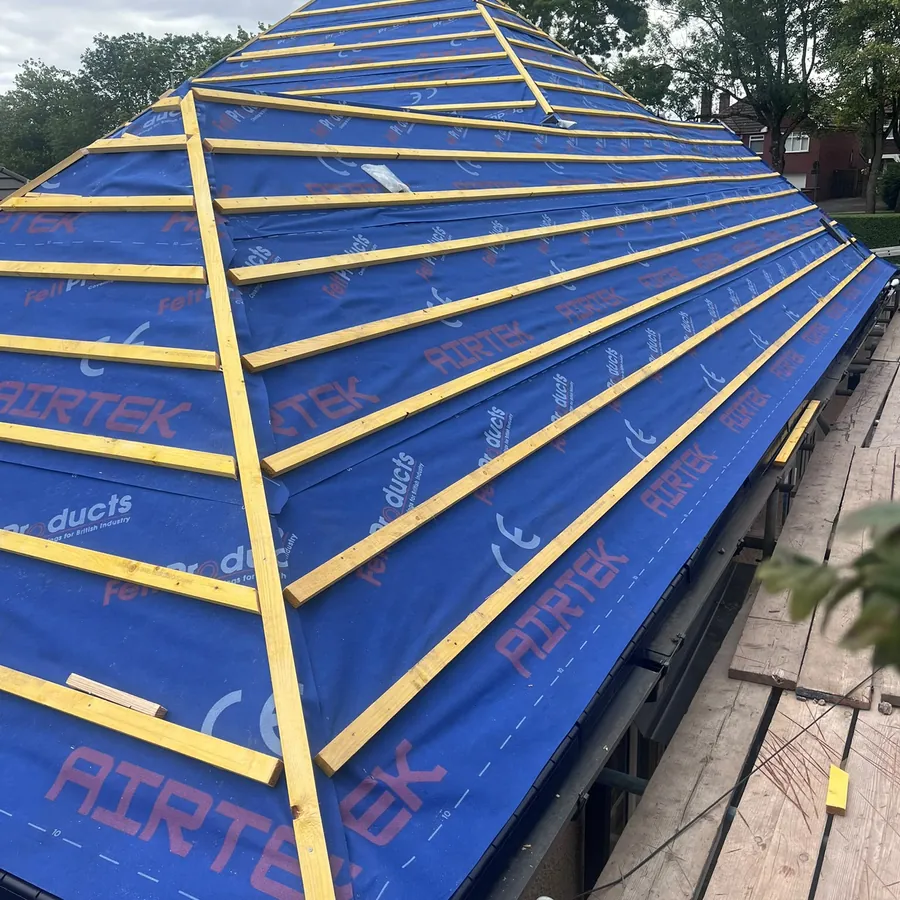 Breathable membrane and battens going on during a re-roof